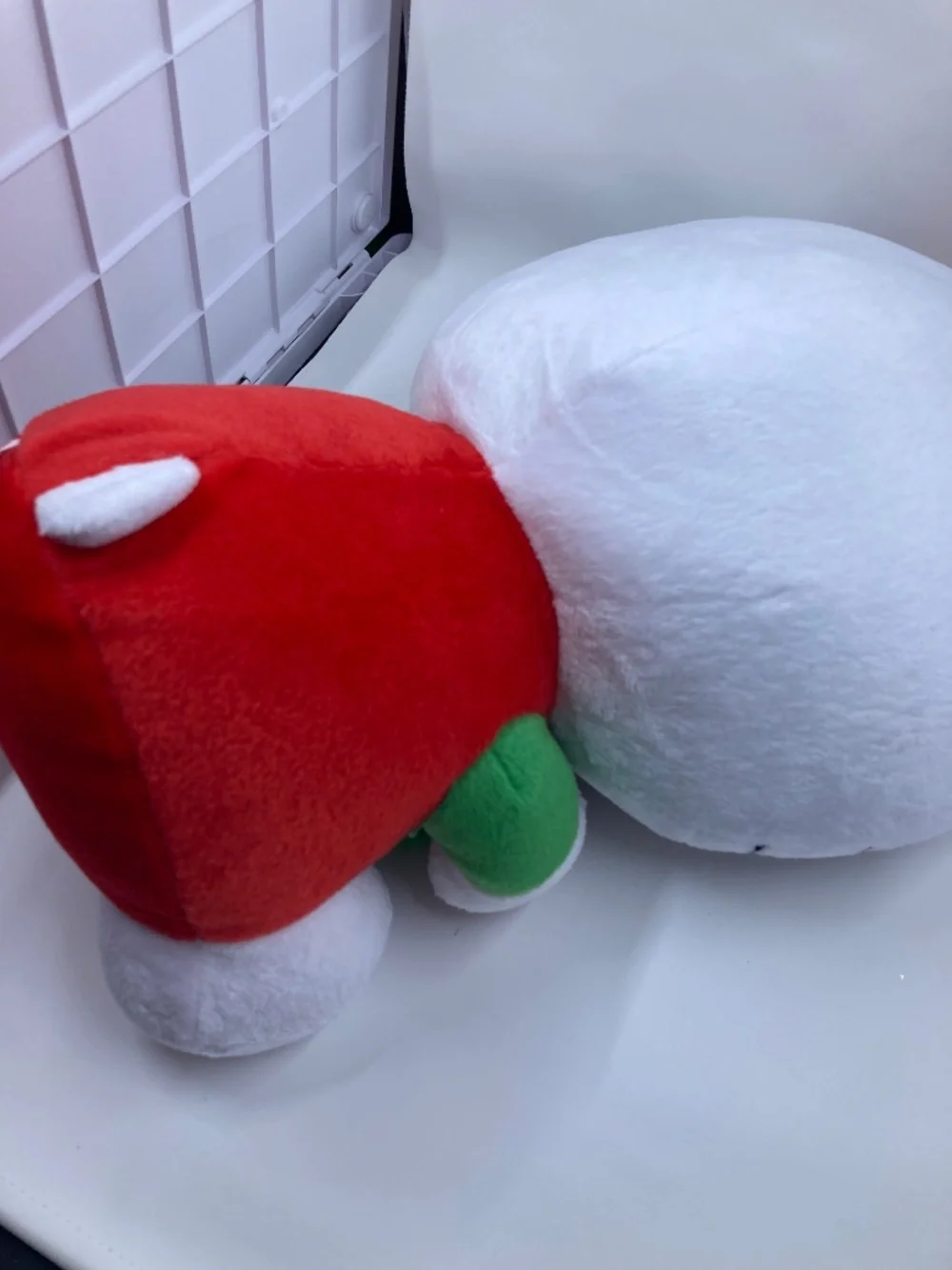 Hello Kitty Santa Hat with Wreath Plush 14